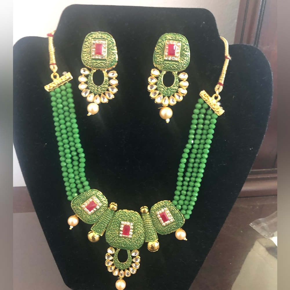 2 pc Indian necklace jewelry set